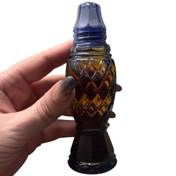 NIB Vintage Avon Crystalpoint Salt Shaker Cotillion Cologne | Full w/ Box - Picture 6 of 7